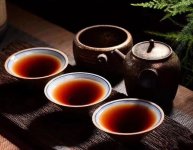 普洱生茶是當(dāng)年的好還是陳年的好？