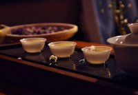 邀請(qǐng)客人來(lái)店里喝茶的句子？